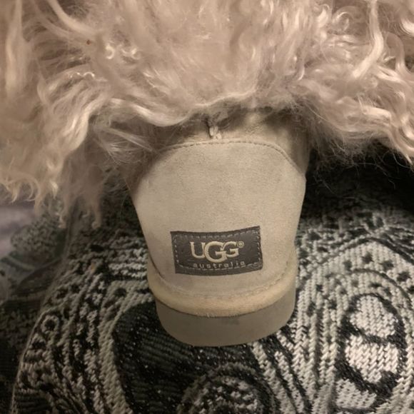 💙HTF💙 UGG RARE Mongolian Fur Short Women’s Boots - Picture 4 of 12